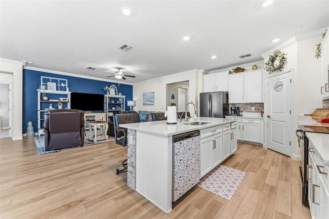 Building Photo - 31493 Cannon Rush Dr