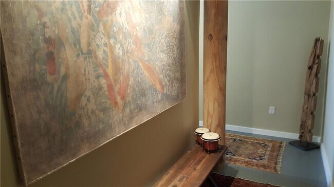 Building Photo - 170 Boulevard SE