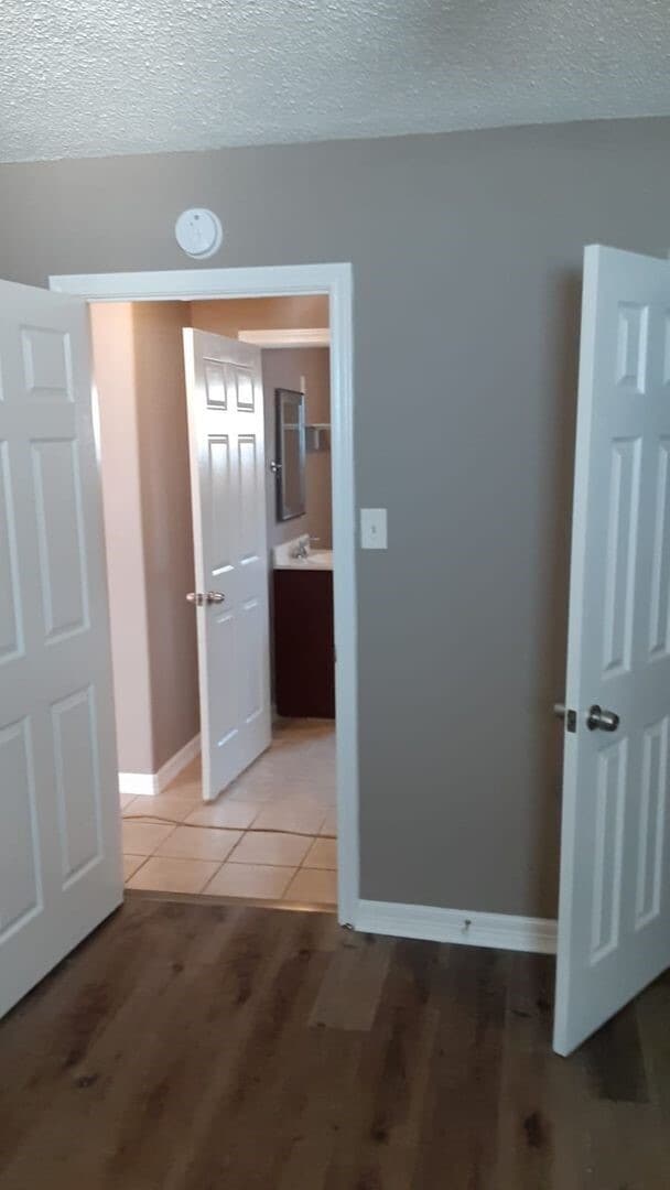 Building Photo - 3718 Avenue M 1/2