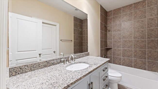 Building Photo - 931 W 23rd St