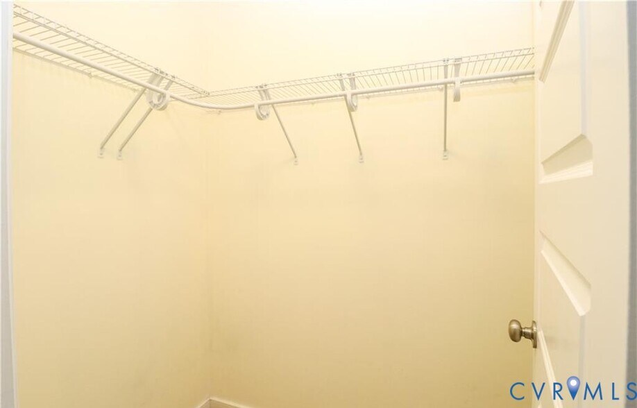 Building Photo - 2424 Marions Ln