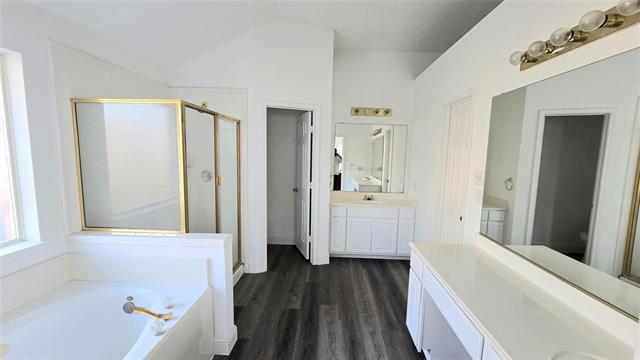 Building Photo - 2621 Ash Creek