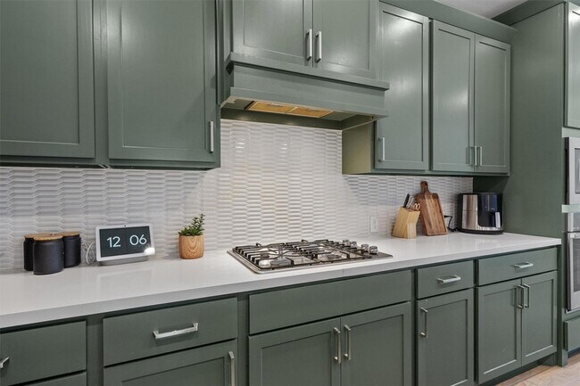 Building Photo - 338 Langhorne Bnd