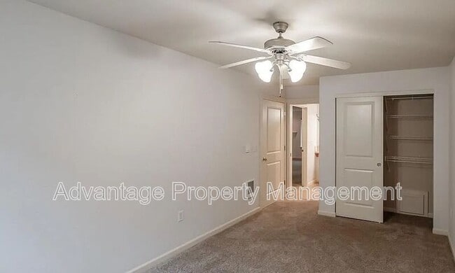 Building Photo - 6298 SW Grand Oaks Dr