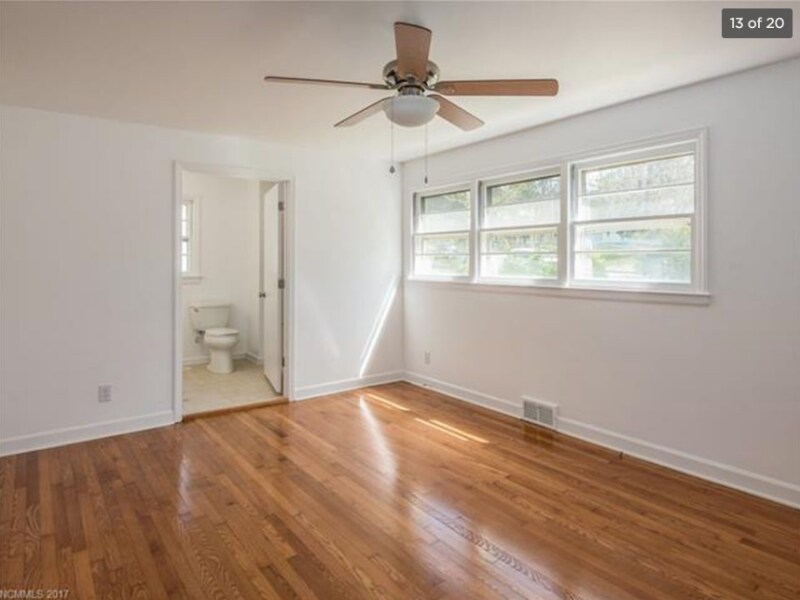 Building Photo - 32 S Oak Forest Dr