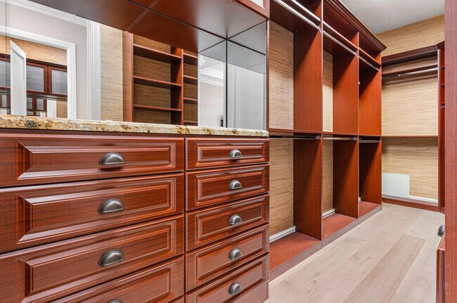 Building Photo - 17895 Cadena Dr