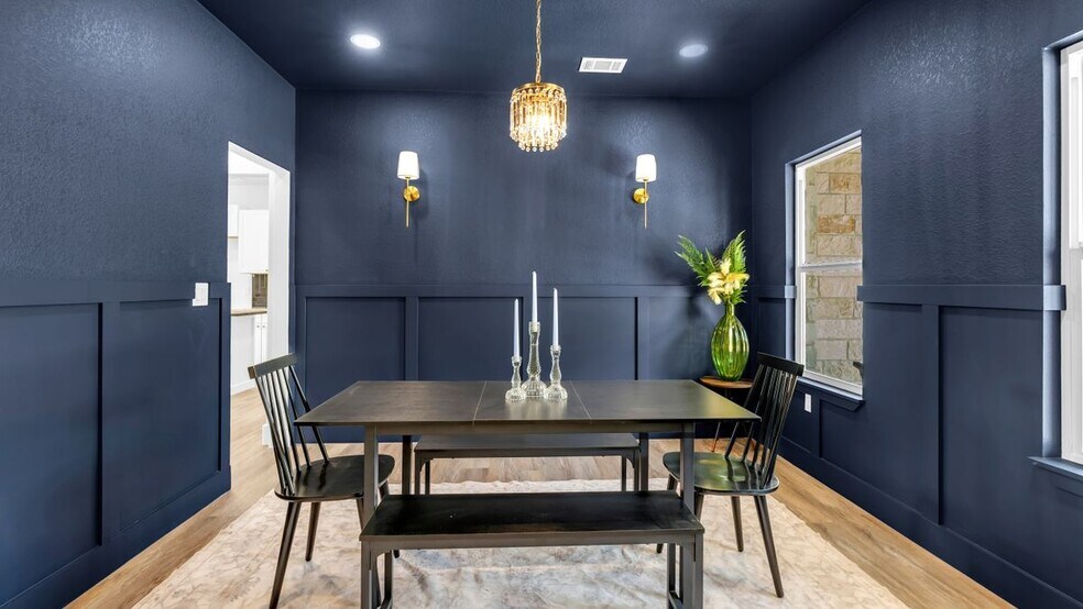 Building Photo - 105 Chesterfield Dr