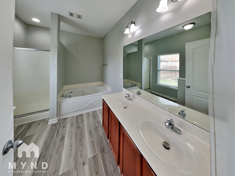 Building Photo - 4627 Rosser Loop Dr