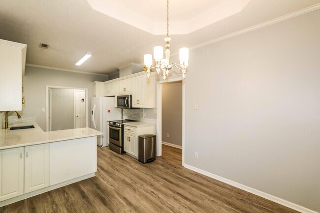 Building Photo - 5803 Carriage Hills Dr
