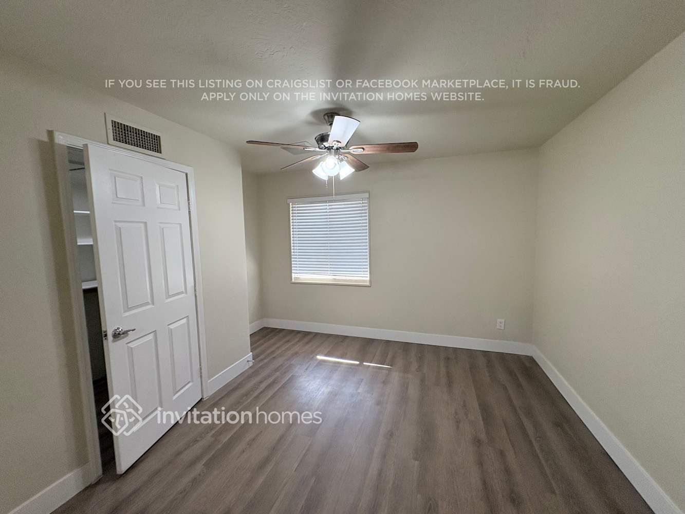 Building Photo - 2627 N 70th Pl