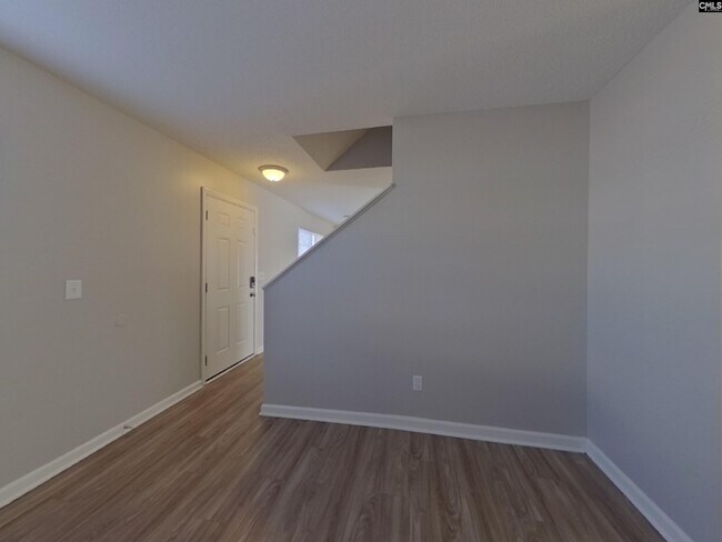 Building Photo - 521 Halleck Ln