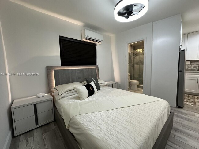 Building Photo - 914 Madrid St