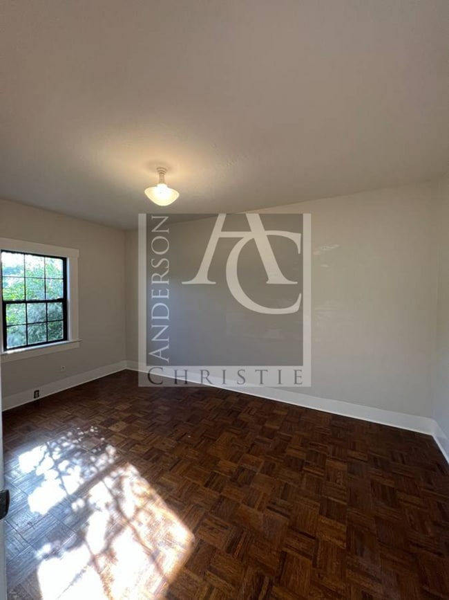 Building Photo - 12 8th St