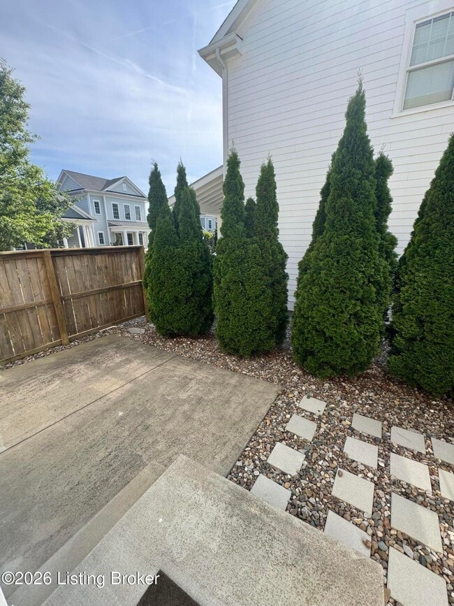 Building Photo - 6135 Mistflower Cir