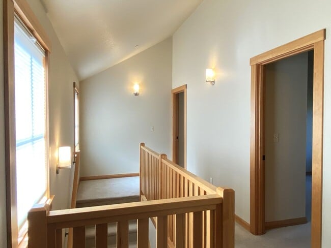 Building Photo - Perfection in Mosier