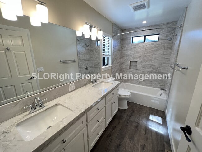 Building Photo - AVAILABLE NOW - Recently Updated Home in Templeton - 2 Bed / 2 Bath
