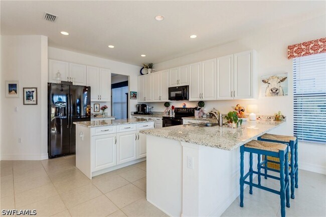 Building Photo - 13755 Luna Dr