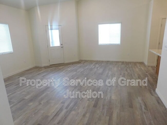 Building Photo - 2360 Canyon Ct