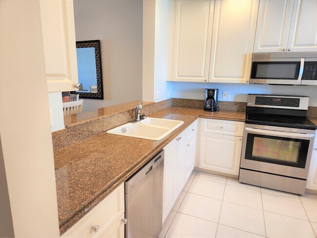 Building Photo - 9 Harbour Isle Dr E