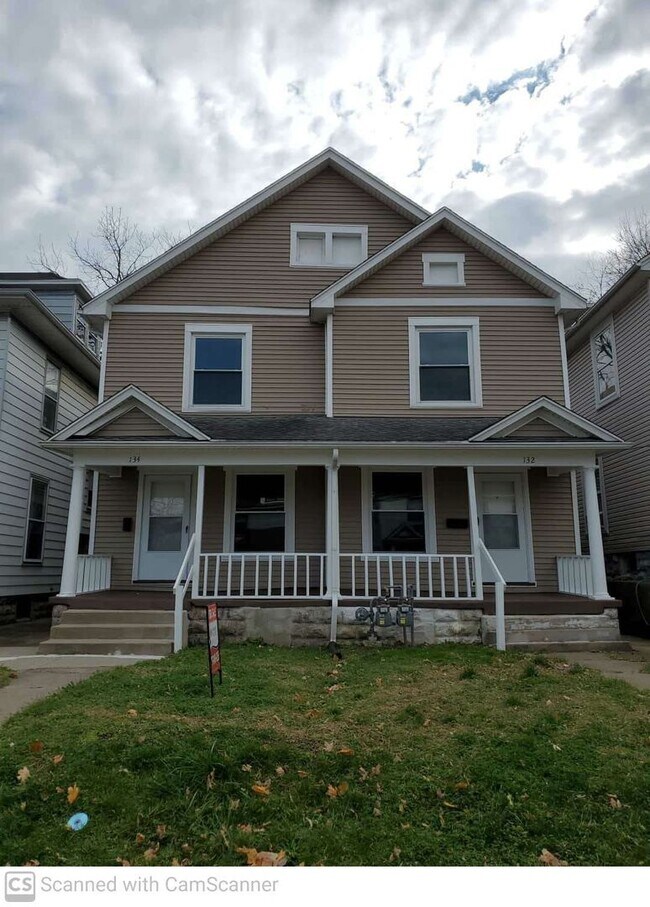 Primary Photo - 132-134 Volkenand Ave