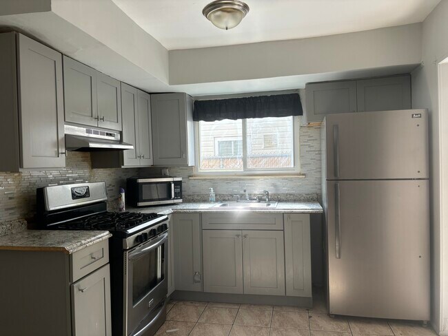 Building Photo - 249 Arlene St