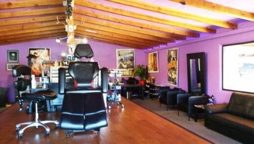 Building Photo - 807 S Beeline Hwy