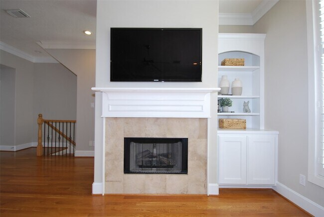 Building Photo - 2410 Dorrington St