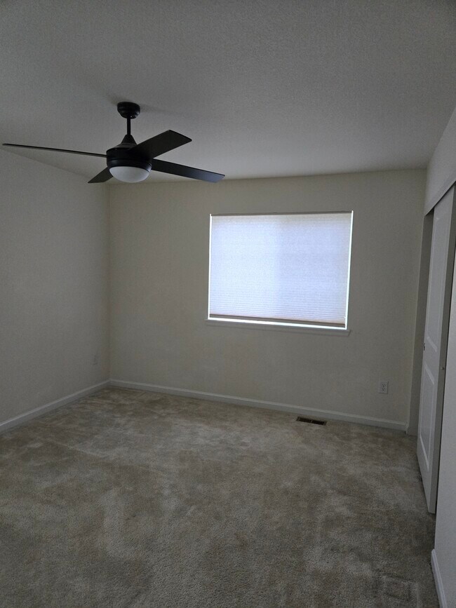 Building Photo - 16806 E 118th Dr