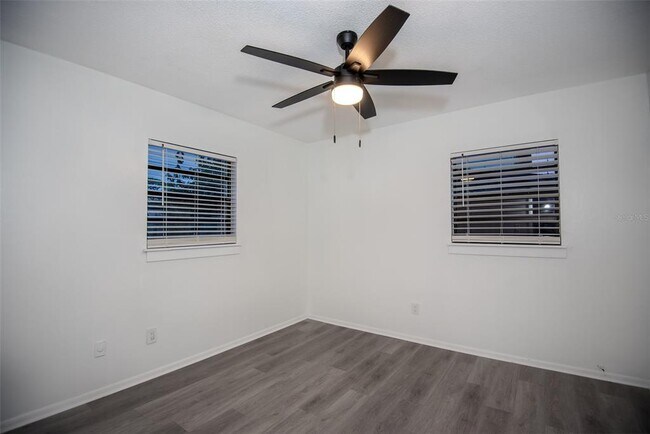 Building Photo - 6440 Greylynne St