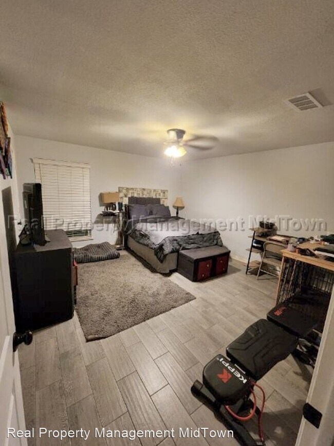 Building Photo - 3 br, 2 bath House - 703 Matthews Ct.