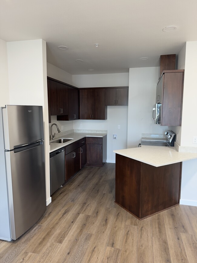 Building Photo - Hardcastle Apartments