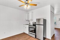 Building Photo - Studio Apartment in Hollister, MO -  near  College of the Ozarks, Affordable Living- All Utilitie...