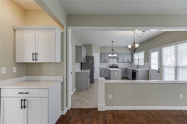 Building Photo - 305 Leatherman Ct