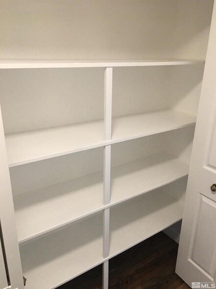 Building Photo - 2205 Thomas Jefferson Dr