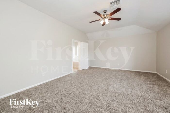 Building Photo - 8319 Loetsch Ridge Way