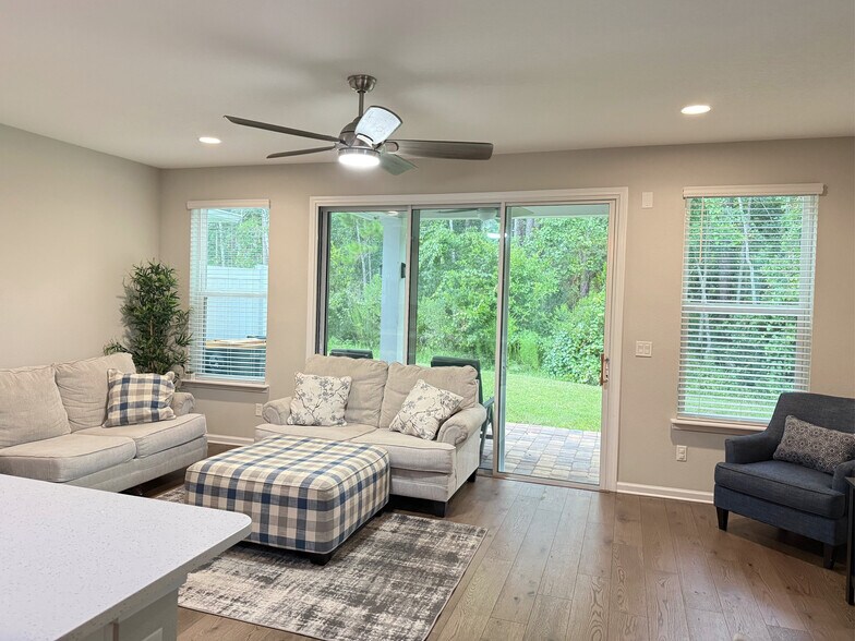 Building Photo - 7161 Jareth Dr