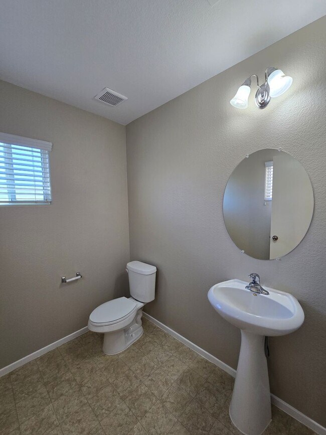 Building Photo - A Stunning 4 Bedroom Home in South West La...