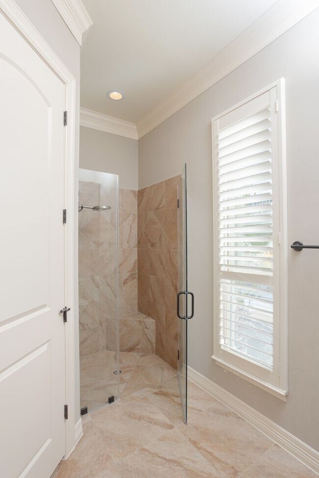 Building Photo - Home for Rent