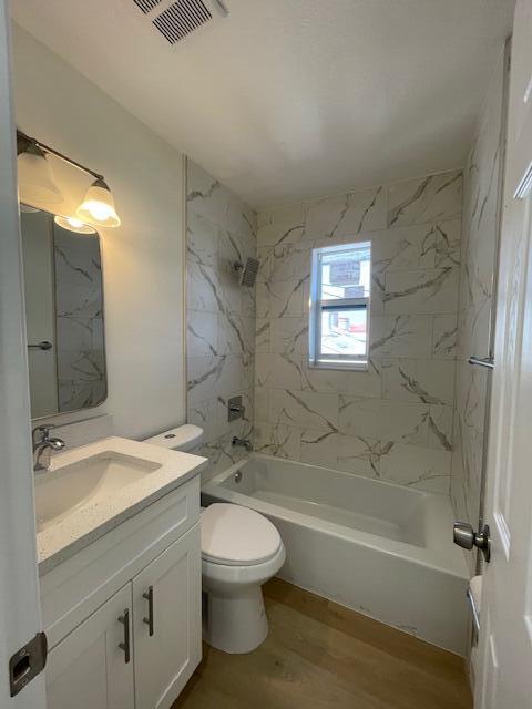 Building Photo - 302 N Tamarind Ave