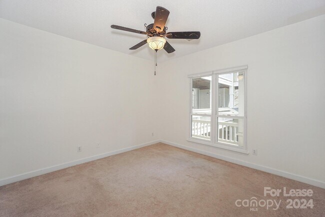 Building Photo - 18840 Nautical Dr