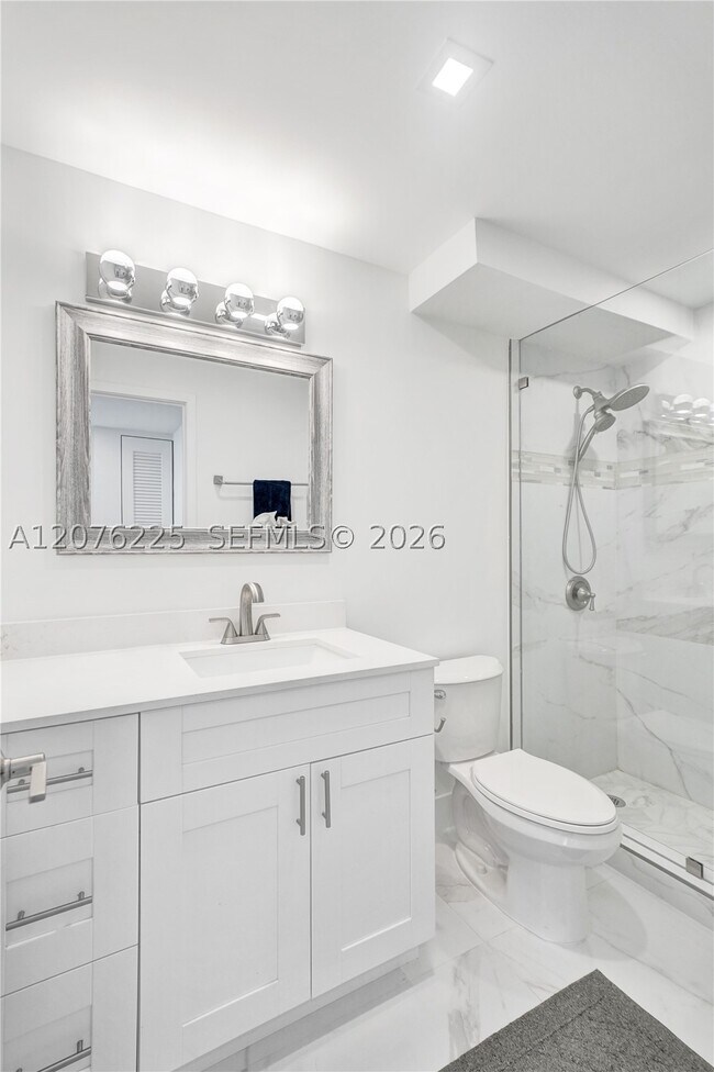 Building Photo - 5555 Collins Ave