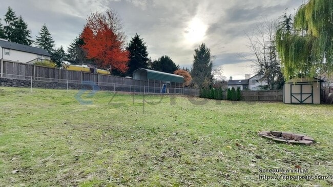 Building Photo - 20102 106 St Ct E