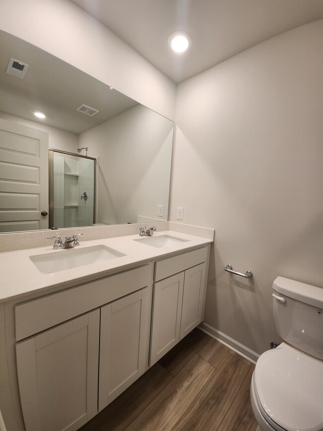 Building Photo - 2603 Comanche Ct