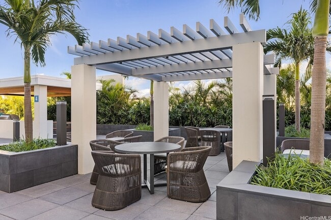 Building Photo - 629 Ke’eaumoku St