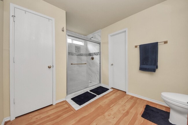 Building Photo - 17006 Kemble Creek Dr