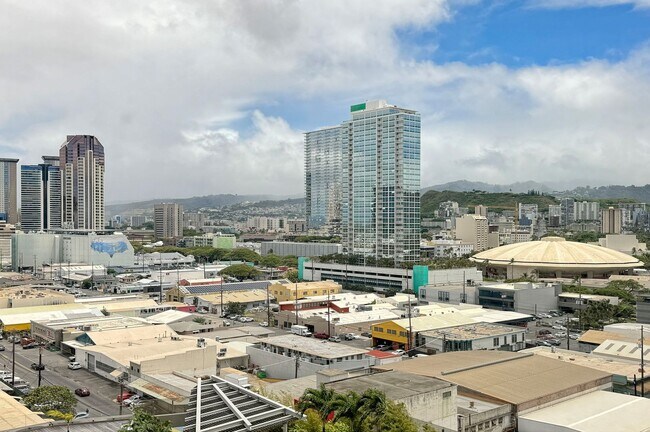 Building Photo - Aeo Studio Available Now!