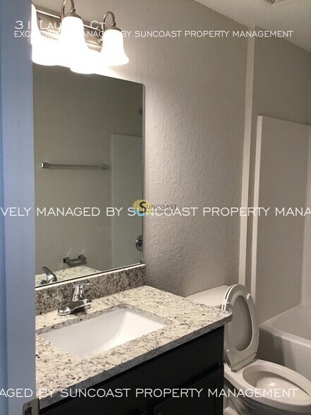 Building Photo - 31 Laurel Ct