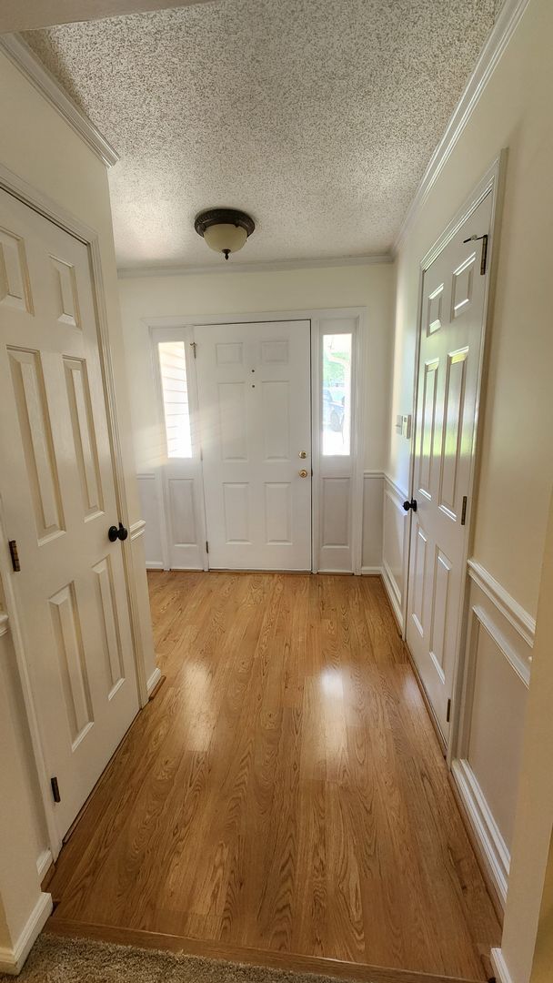 Building Photo - Three-bedroom Rancher in Concord!