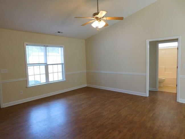 Building Photo - 113 Fairmount Way