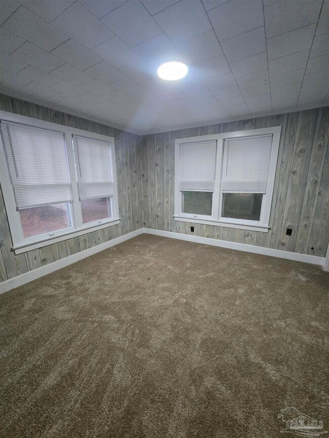 Building Photo - 115 Carolyn Way